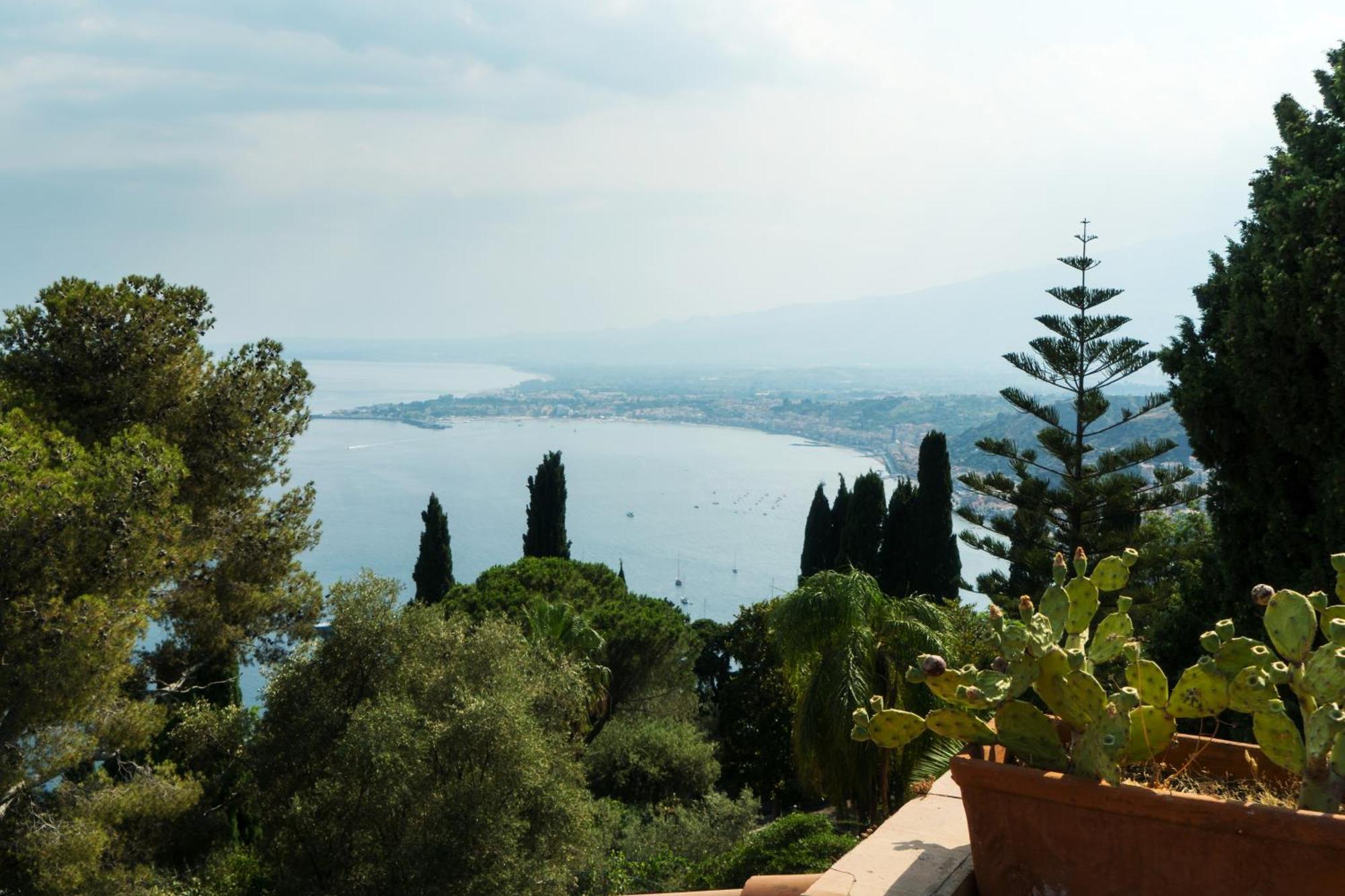 The Charming House Lägenhet Taormina Exteriör bild