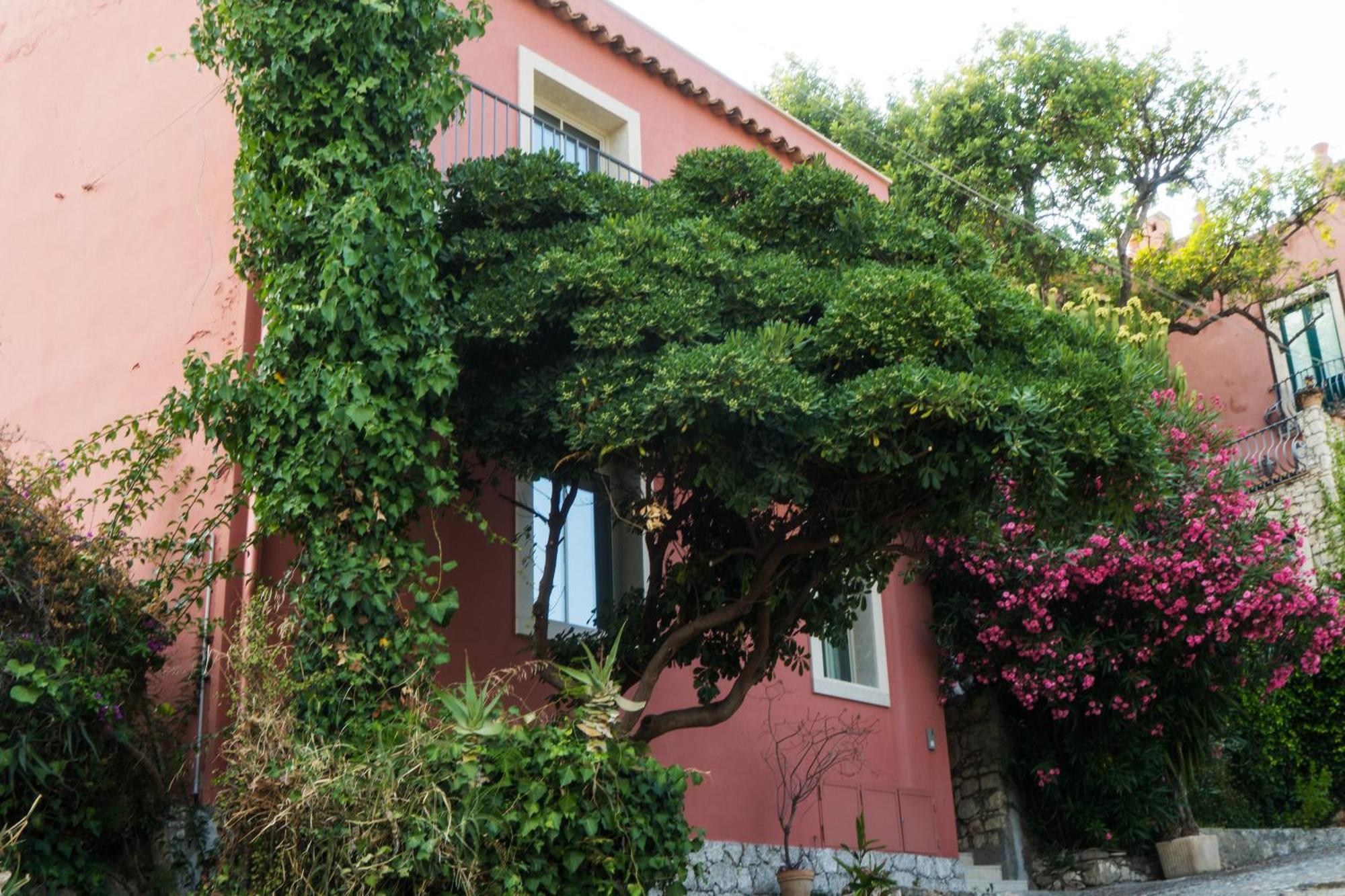 The Charming House Lägenhet Taormina Exteriör bild