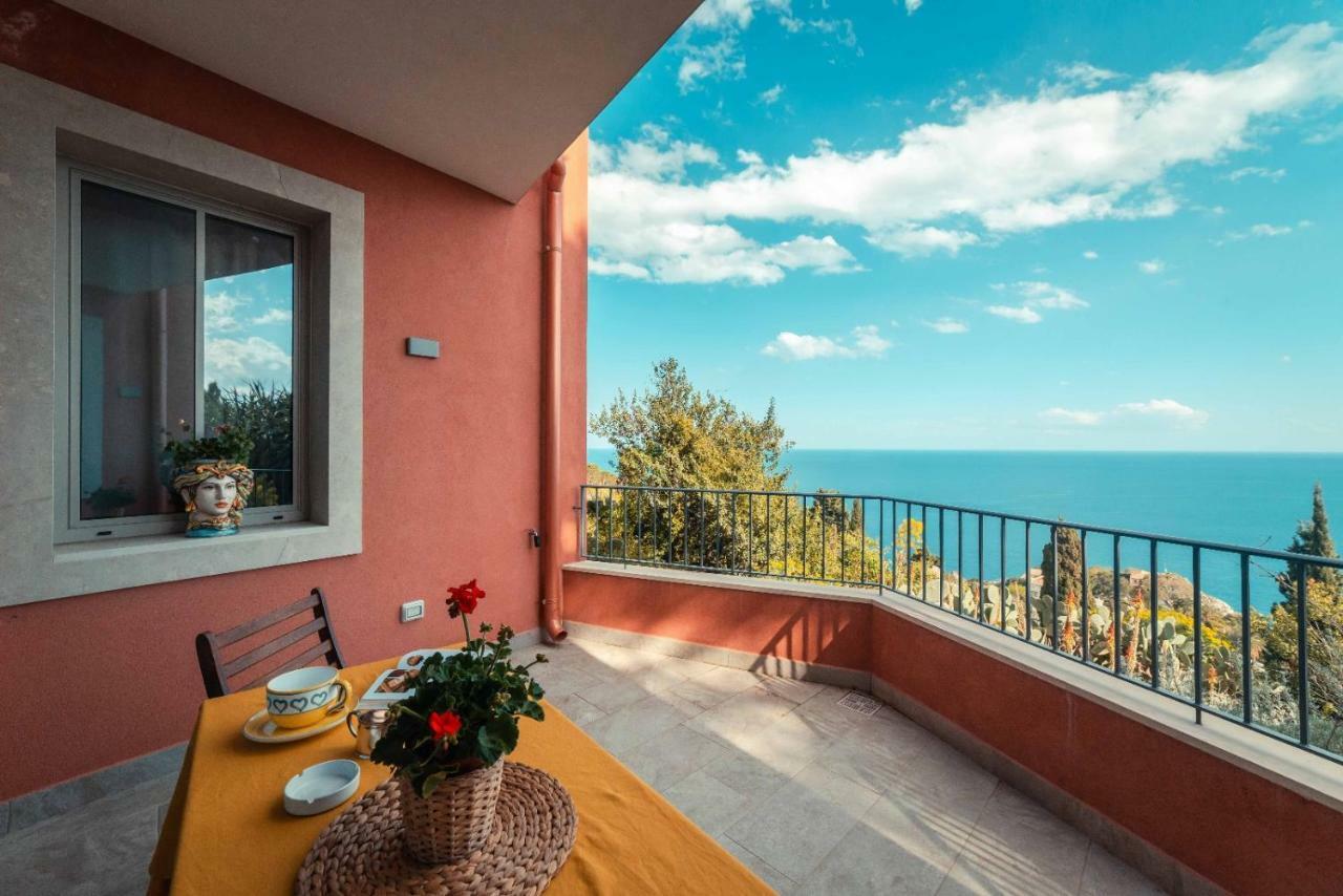 The Charming House Lägenhet Taormina Exteriör bild